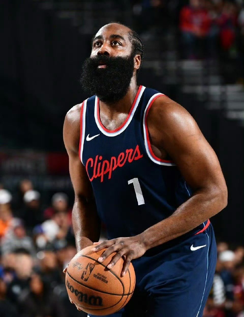 开云-出色发挥引发热议！，德罗巴在掘金比赛中表现优异引发球迷热议的简单介绍