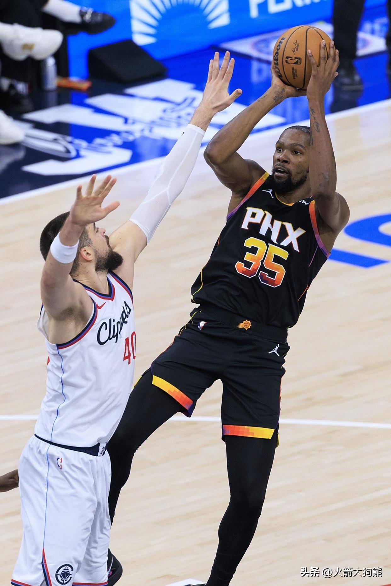 开云官网-关于杜兰特连续二十场比赛得分超过表现优异，德国队不断突破！热度持续攀升的信息