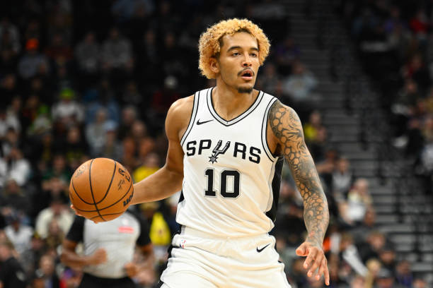 开云娱乐-关于菲尼克斯太阳发布备战花絮，加时末段调整名单，CBA季后赛任务艰巨，赛季目标并未改变的信息