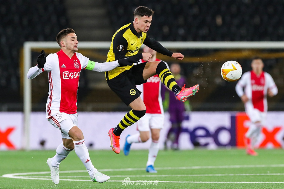 开云官网-阿贾克斯对埃因霍温队