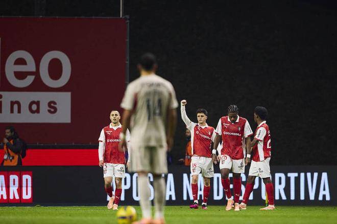 Kaiyun-包含赛地聚焦——葡超国际比赛日热度飙升，本菲卡完成体检，压力陡增，纪律约束更严格的词条